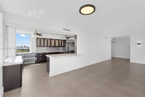 Copropriété à vendre à Miami Beach, Floride: 3 chambres, 205.31 m2 № 2047284 - photo 11