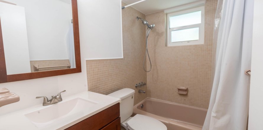 Propiedad comercial en Oakland Park, Florida 2 dormitorios, 88.26 m2 № 1171403