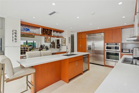 House in Coral Gables, Florida 6 bedrooms, 433.76 sq.m. № 1694350 - photo 12