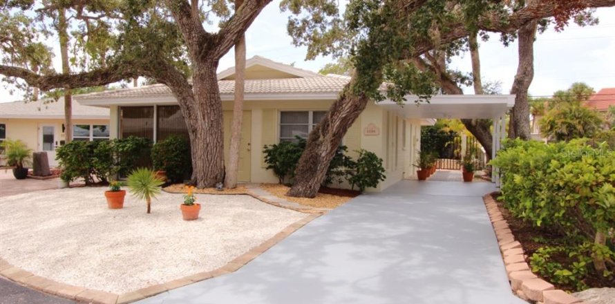 Condominio en Sarasota, Florida, 2 dormitorios  № 736887