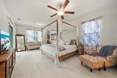 House in Wesley Chapel, Florida 6 bedrooms, 389.26 sq.m. № 1754517 - photo 10