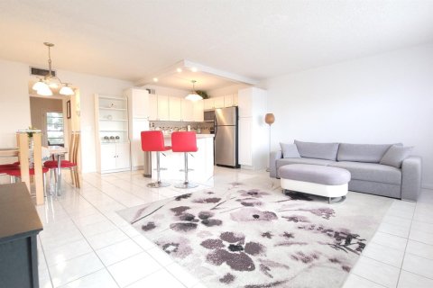 Condo à West Palm Beach, Floride, 1 chambre № 2154351
