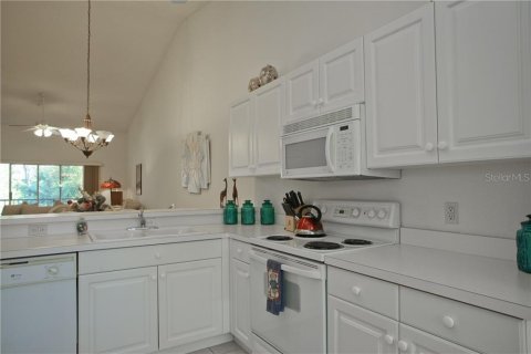 Condominio en alquiler en Sarasota, Florida, 2 dormitorios, 133.13 m2 № 213427 - foto 22