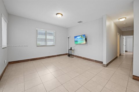Villa ou maison à vendre à El Portal, Floride: 3 chambres, 89.19 m2 № 1809769 - photo 9