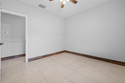 Villa ou maison à vendre à El Portal, Floride: 3 chambres, 89.19 m2 № 1809769 - photo 27