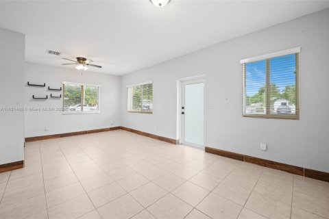 Villa ou maison à vendre à El Portal, Floride: 3 chambres, 89.19 m2 № 1809769 - photo 5
