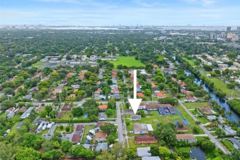 Villa ou maison à vendre à El Portal, Floride: 3 chambres, 89.19 m2 № 1809769 - photo 4