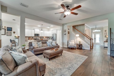 House in Land O' Lakes, Florida 5 bedrooms, 311.22 sq.m. № 2230480 - photo 16