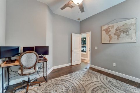 House in Land O' Lakes, Florida 5 bedrooms, 311.22 sq.m. № 2230480 - photo 29