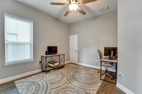 House in Land O' Lakes, Florida 5 bedrooms, 311.22 sq.m. № 2230480 - photo 28