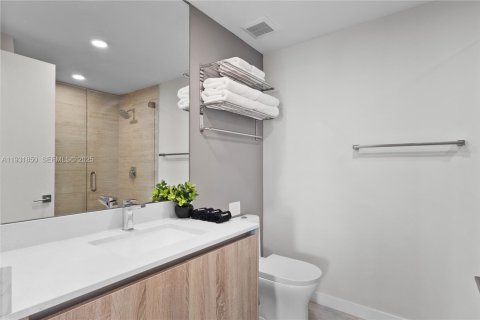 Condominio en venta en Miami, Florida, 2 dormitorios, 97.36 m2 № 2034619 - foto 14