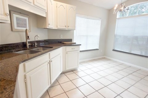 Villa ou maison à louer à Orlando, Floride: 3 chambres, 115.48 m2 № 2411617 - photo 9