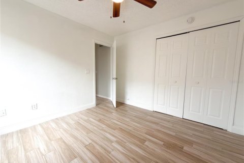 Villa ou maison à louer à Orlando, Floride: 3 chambres, 115.48 m2 № 2411617 - photo 16