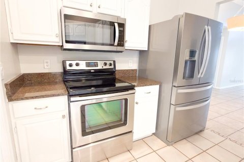 Villa ou maison à louer à Orlando, Floride: 3 chambres, 115.48 m2 № 2411617 - photo 6
