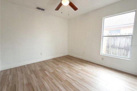 Villa ou maison à louer à Orlando, Floride: 3 chambres, 115.48 m2 № 2411617 - photo 15