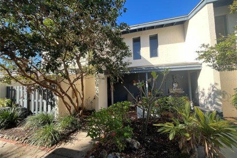 Adosado en venta en Sarasota, Florida, 2 dormitorios, 195.09 m2 № 1849666 - foto 1