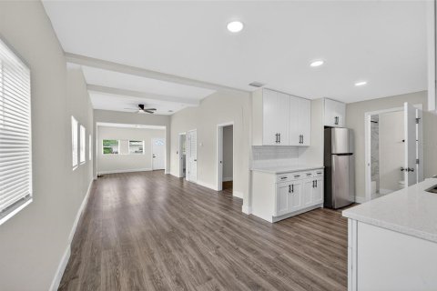 Casa en alquiler en Tampa, Florida, 3 dormitorios, 178.84 m2 № 2283948 - foto 18