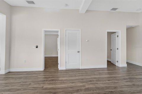 Casa en alquiler en Tampa, Florida, 3 dormitorios, 178.84 m2 № 2283948 - foto 7