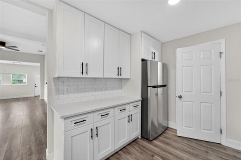 Casa en alquiler en Tampa, Florida, 3 dormitorios, 178.84 m2 № 2283948 - foto 13