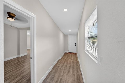 Casa en alquiler en Tampa, Florida, 3 dormitorios, 178.84 m2 № 2283948 - foto 19