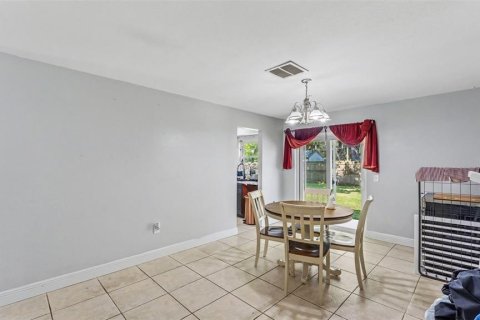 House in Mulberry, Florida 3 bedrooms, 181.62 sq.m. № 2235578 - photo 10