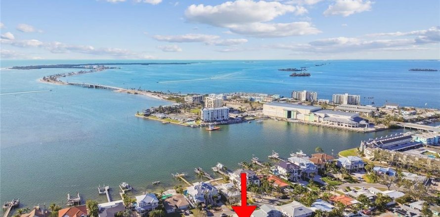 Casa en Dunedin, Florida 3 dormitorios, 145.3 m2 № 1515753