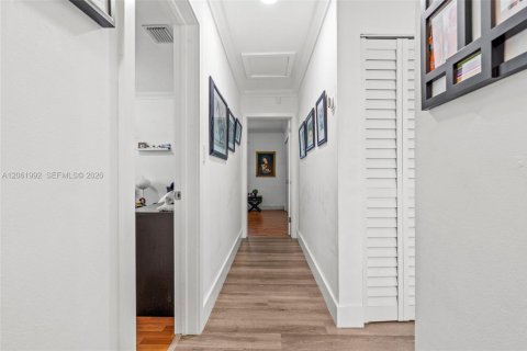 Villa ou maison à vendre à North Miami Beach, Floride: 3 chambres, 194.44 m2 № 2177655 - photo 20