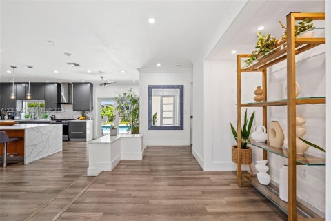 Villa ou maison à vendre à North Miami Beach, Floride: 3 chambres, 194.44 m2 № 2177655 - photo 6