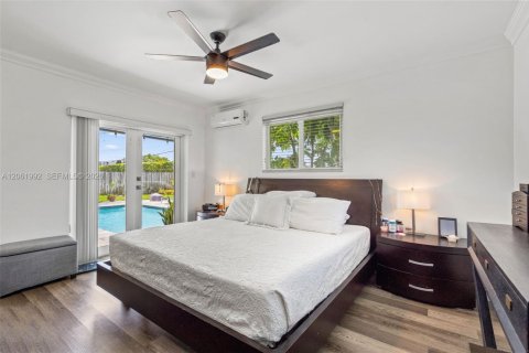 Villa ou maison à vendre à North Miami Beach, Floride: 3 chambres, 194.44 m2 № 2177655 - photo 23