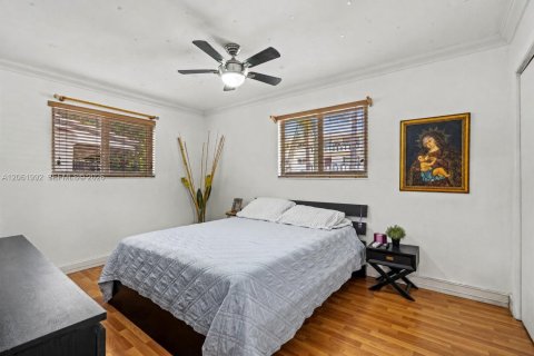 Villa ou maison à vendre à North Miami Beach, Floride: 3 chambres, 194.44 m2 № 2177655 - photo 29