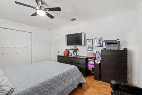 Villa ou maison à vendre à North Miami Beach, Floride: 3 chambres, 194.44 m2 № 2177655 - photo 30