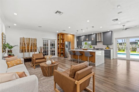 Villa ou maison à vendre à North Miami Beach, Floride: 3 chambres, 194.44 m2 № 2177655 - photo 12