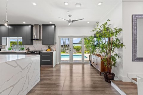 Villa ou maison à vendre à North Miami Beach, Floride: 3 chambres, 194.44 m2 № 2177655 - photo 14