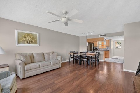 Condo in Boca Raton, Florida, 2 bedrooms  № 2429940 - photo 10