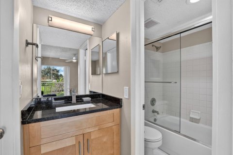 Condo in Boca Raton, Florida, 2 bedrooms  № 2429940 - photo 12