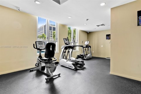 Condo in Miami, Florida, 1 bedroom  № 2049224 - photo 18