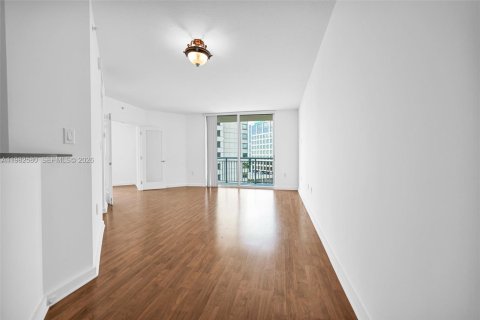 Condo in Miami, Florida, 1 bedroom  № 2049224 - photo 4