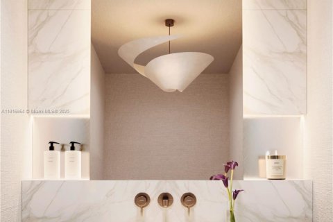 Condo in Miami Beach, Florida, 2 bedrooms  № 1973811 - photo 4