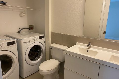 Condo in Boynton Beach, Florida, 2 bedrooms  № 1933722 - photo 10