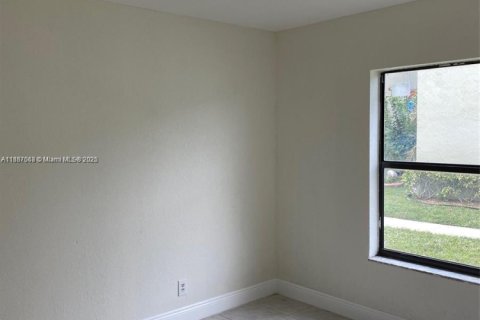 Condo in Boynton Beach, Florida, 2 bedrooms  № 1933722 - photo 4
