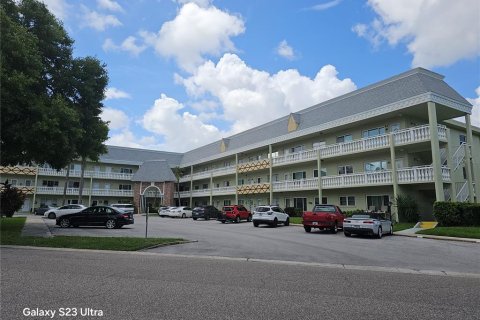 Copropriété à vendre à Clearwater, Floride: 2 chambres, 102.19 m2 № 1819225 - photo 1