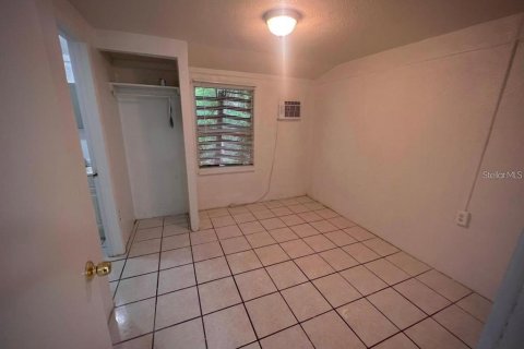 House in Tampa, Florida 4 bedrooms, 128.95 sq.m. № 1813402 - photo 25