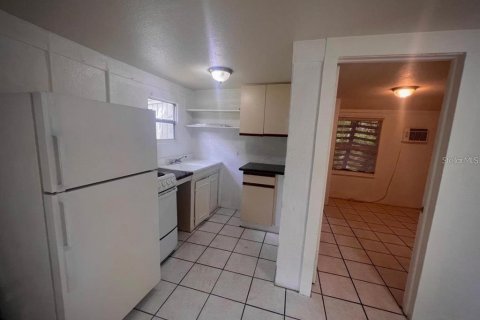 House in Tampa, Florida 4 bedrooms, 128.95 sq.m. № 1813402 - photo 23