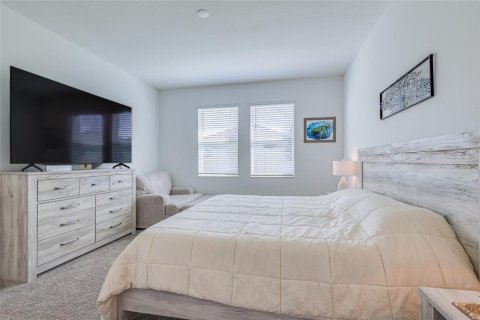 House in Haines City, Florida 4 bedrooms, 171.68 sq.m. № 1687974 - photo 7