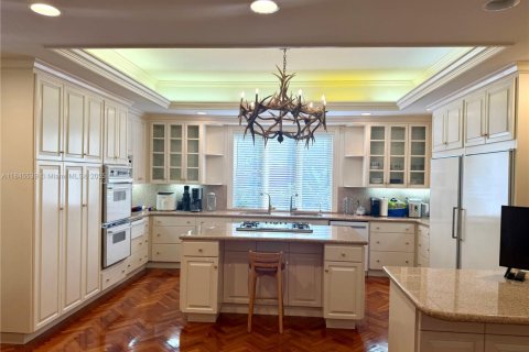 Casa en venta en Miami, Florida, 4 dormitorios, 437.48 m2 № 1999838 - foto 22