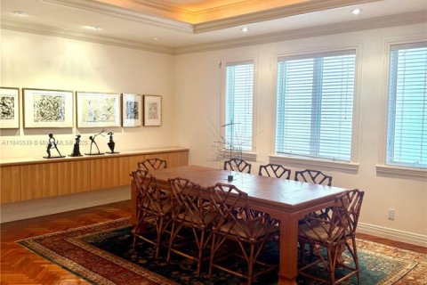 Casa en venta en Miami, Florida, 4 dormitorios, 437.48 m2 № 1999838 - foto 15