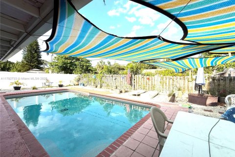 Casa en venta en Haverhill, Florida, 3 dormitorios, 156.91 m2 № 1705685 - foto 15