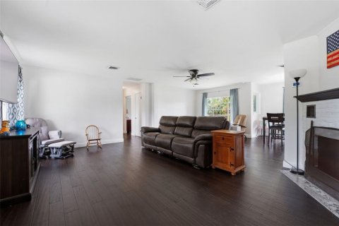Villa ou maison à vendre à Sarasota, Floride: 2 chambres, 130.34 m2 № 2097846 - photo 21