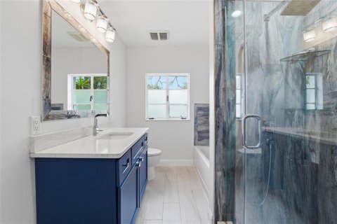 Villa ou maison à vendre à Sarasota, Floride: 2 chambres, 130.34 m2 № 2097846 - photo 14