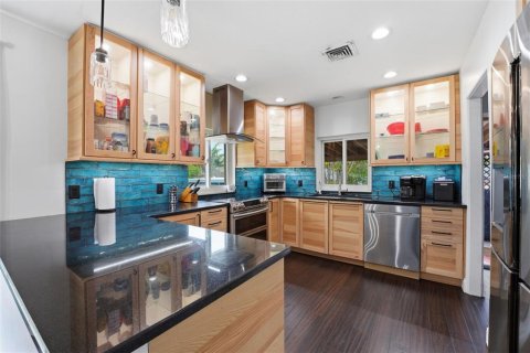 Villa ou maison à vendre à Sarasota, Floride: 2 chambres, 130.34 m2 № 2097846 - photo 8